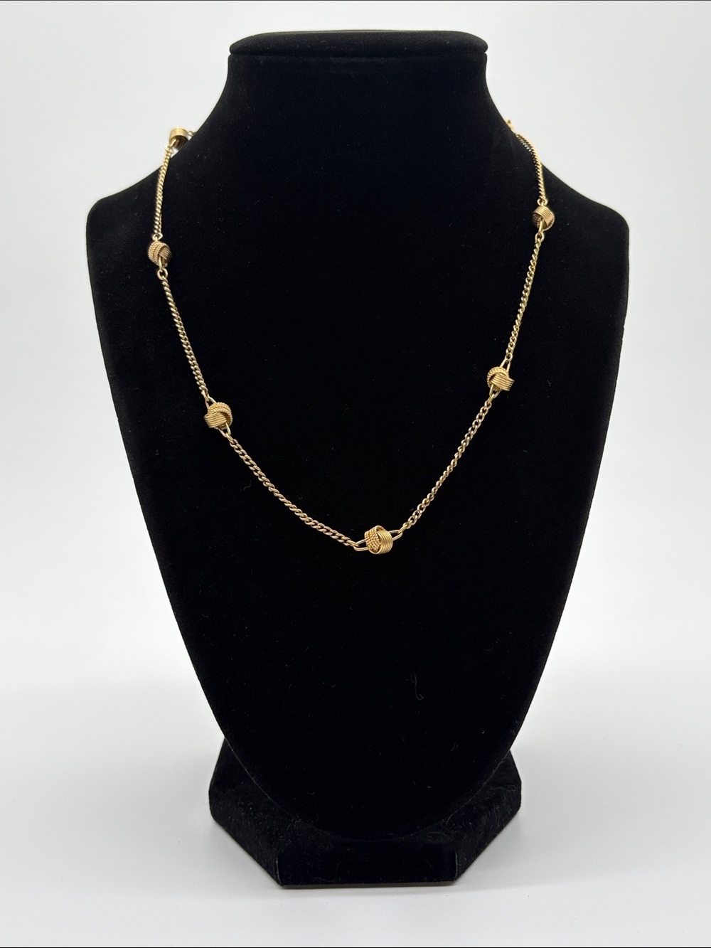 Avon Gold-Tone Knot Link Chain Necklace Statement Women Jewelry